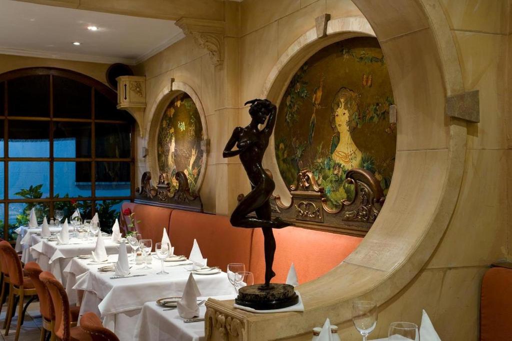 La Gaffe - Bed and Breakfast - image 5