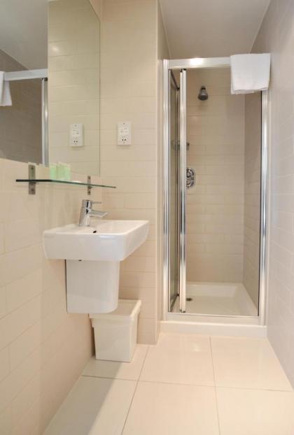 Princes Square Serviced Apartments - image 23