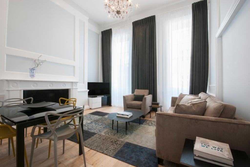 17 Hertford Street - main image