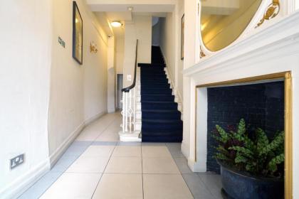 17 Hertford Street - image 8