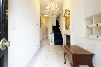 17 Hertford Street - image 9