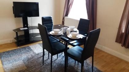 Mayfair Flat - image 14