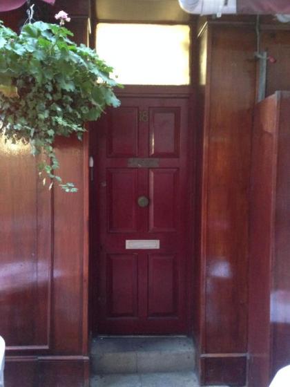 Mayfair Flat - image 2