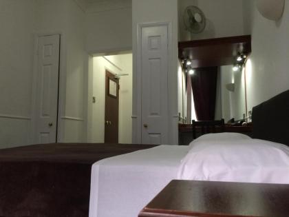London Continental Hotel - image 23