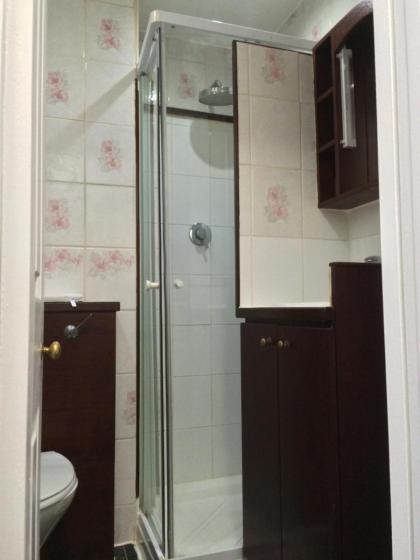 London Continental Hotel - image 27