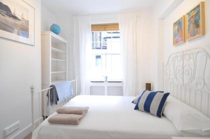 3 Bedroom Apartment in Westminster - image 25