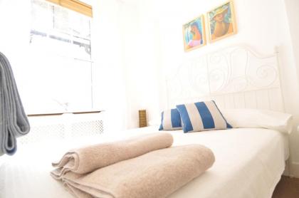 3 Bedroom Apartment in Westminster - image 26
