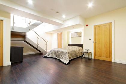 Apartments at Camden Square - image 24