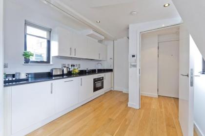 Red Lion Court by City2Stay - image 25