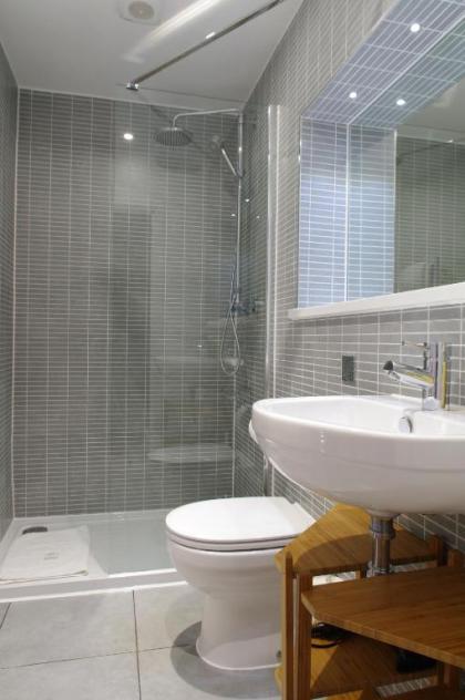 Stylish Fitzrovia Studios W1 - image 10