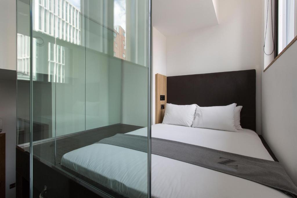The Z Hotel City - image 2