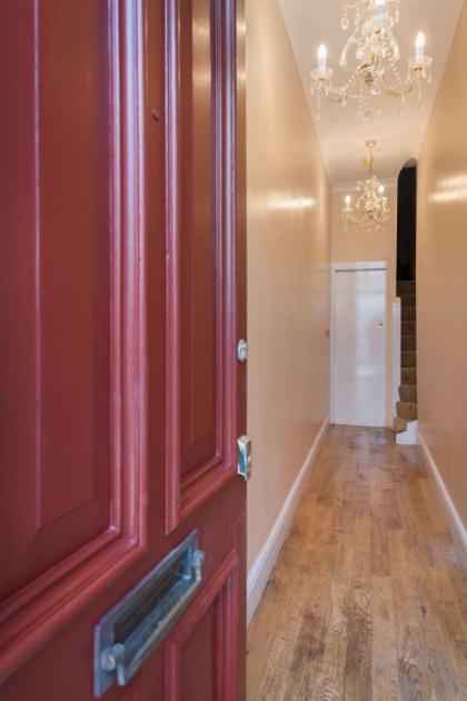 London Residence - image 22