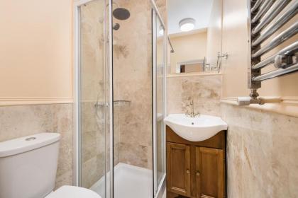 London Residence - image 30