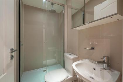 12 London Street Apartments - image 4