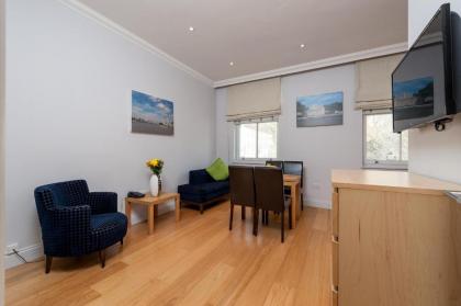 12 London Street Apartments - image 5
