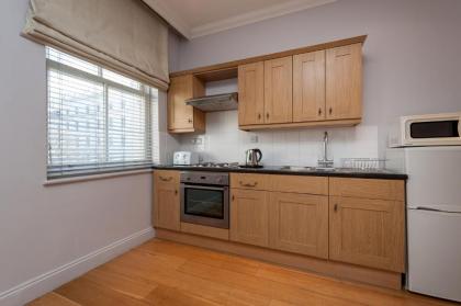 12 London Street Apartments - image 6