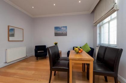 12 London Street Apartments - image 7