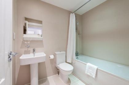 12 London Street Apartments - image 9