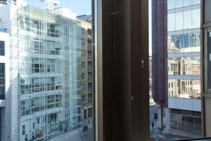 Tower Bridge Apartment - image 20