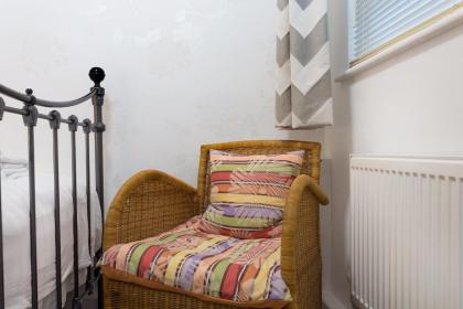 Modern 2 Bedroom Apartment in Zone 1 - image 29