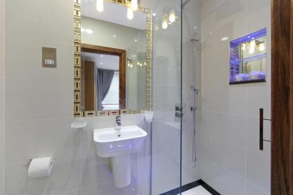 Bryanston Apartments - image 14