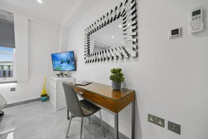 Bryanston Apartments - image 23