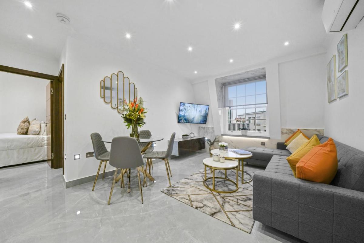 Bryanston Apartments - image 4