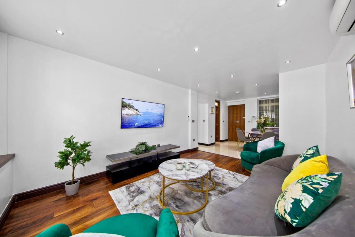 Bryanston Apartments - image 6