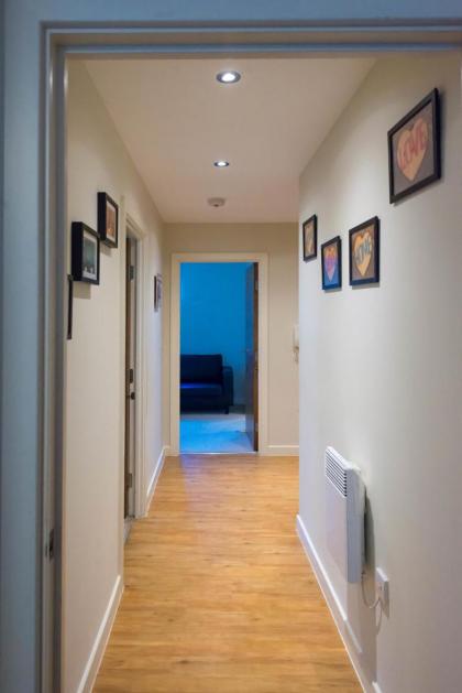 Royal Limehouse Apartment - image 29