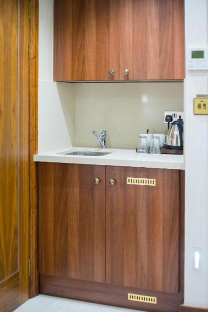 Kensington Prime Hotel - image 10