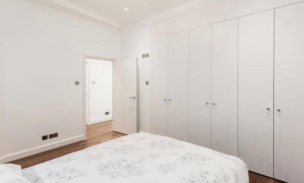 Fleet Street Apartment 1 - image 3