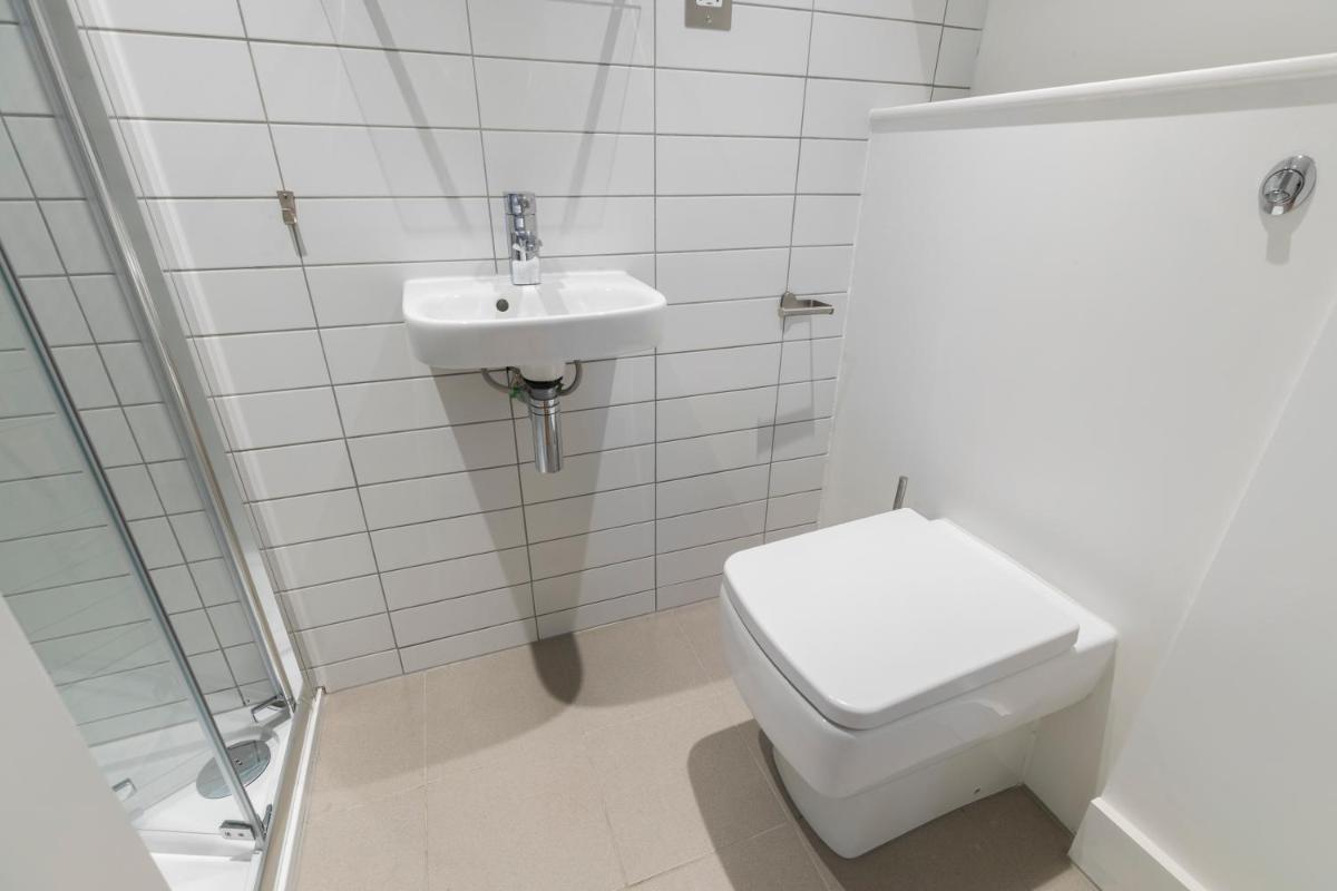 Smart 3 bed flat in Islington close to Angel Tube - image 7