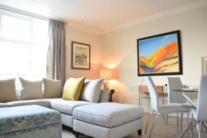 Spacious and Stylish 1 Bedroom Flat near Chelsea - image 21