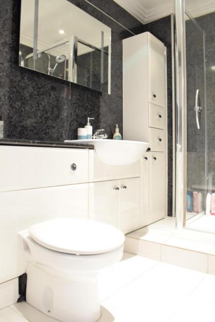 Spacious and Stylish 1 Bedroom Flat near Chelsea - image 22