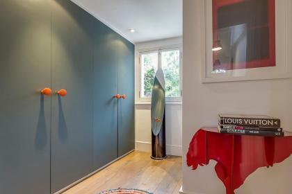 Veeve - The Glass Gallery - image 22