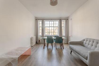 Bright and Lovely 1 Bedroom Flat Belsize - image 8