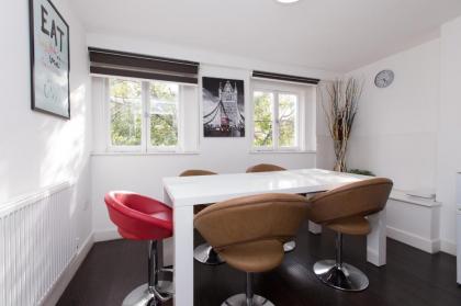 News Hotel by DC London Rooms - image 24