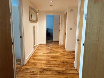 Canary Wharf - Luxury Apartments - image 21