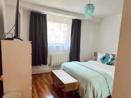 Canary Wharf - Luxury Apartments - image 22