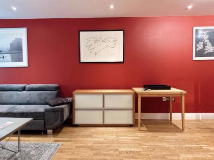 Canary Wharf - Luxury Apartments - image 30