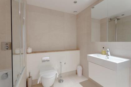 Notting Hill 2 Bedroom Apartment - image 13