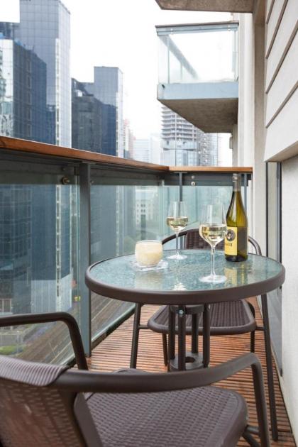 Royal Crossharbour Apartment - image 21