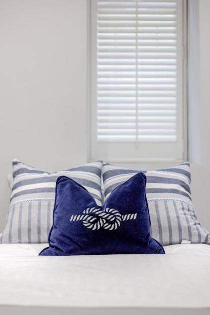 Luxurious Central Kensington Apartment - image 25