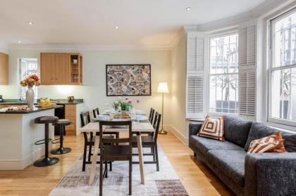 Luxurious Central Kensington Apartment - image 27
