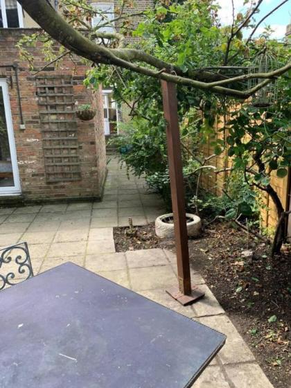 Charming 2 Bedroom Home 3 mins from Arsenal Station - image 14
