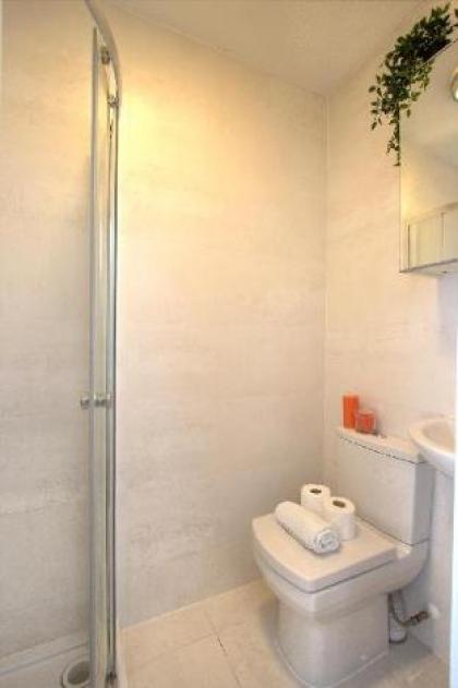 Private Studio Close to Metro #R1  - image 10