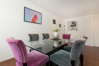 3 BDR mews House in Belgravia + Onsite Parking