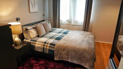 North London Apartment - Edmonton - image 20