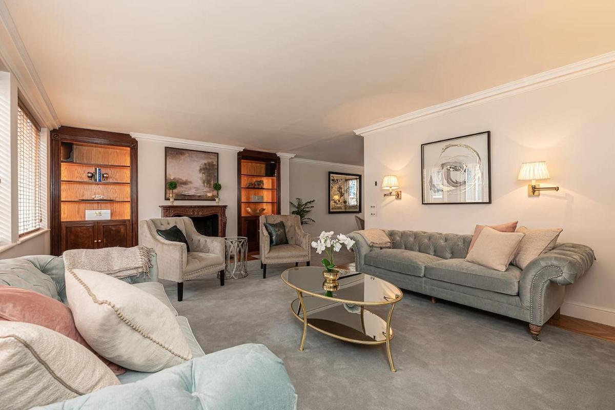 Stunning 6-bed house near Harrods in Knightsbridge - main image