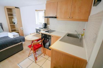 Flat 14 · Double Studio Hyde Park For Couple